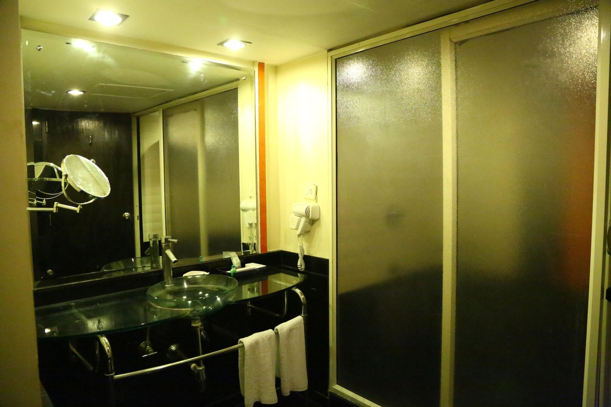 Regenta Central Deccan Chennai, Royapettah Екстериор снимка
