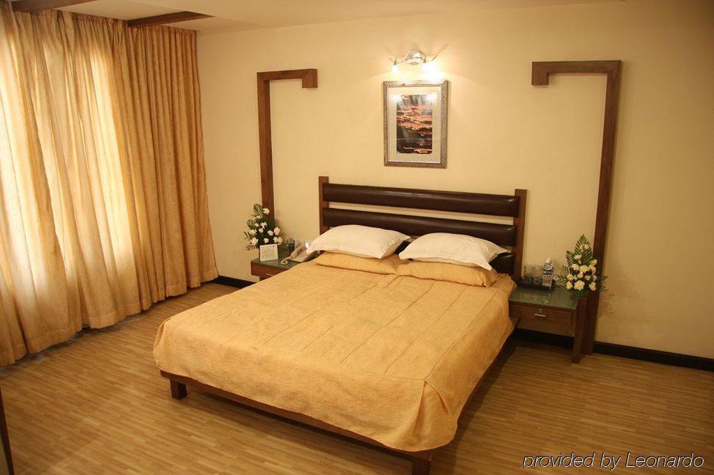 Regenta Central Deccan Chennai, Royapettah Екстериор снимка