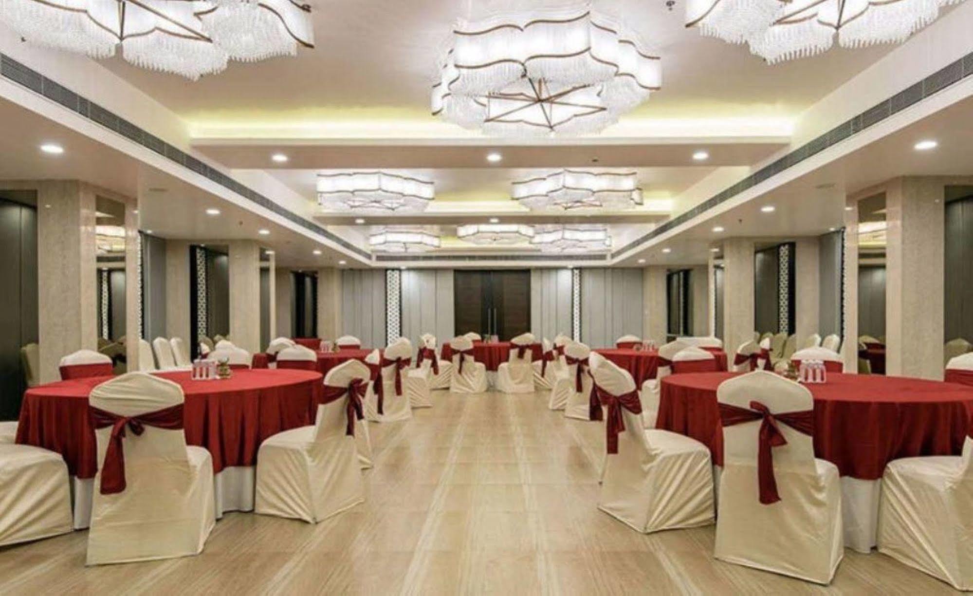 Regenta Central Deccan Chennai, Royapettah Екстериор снимка