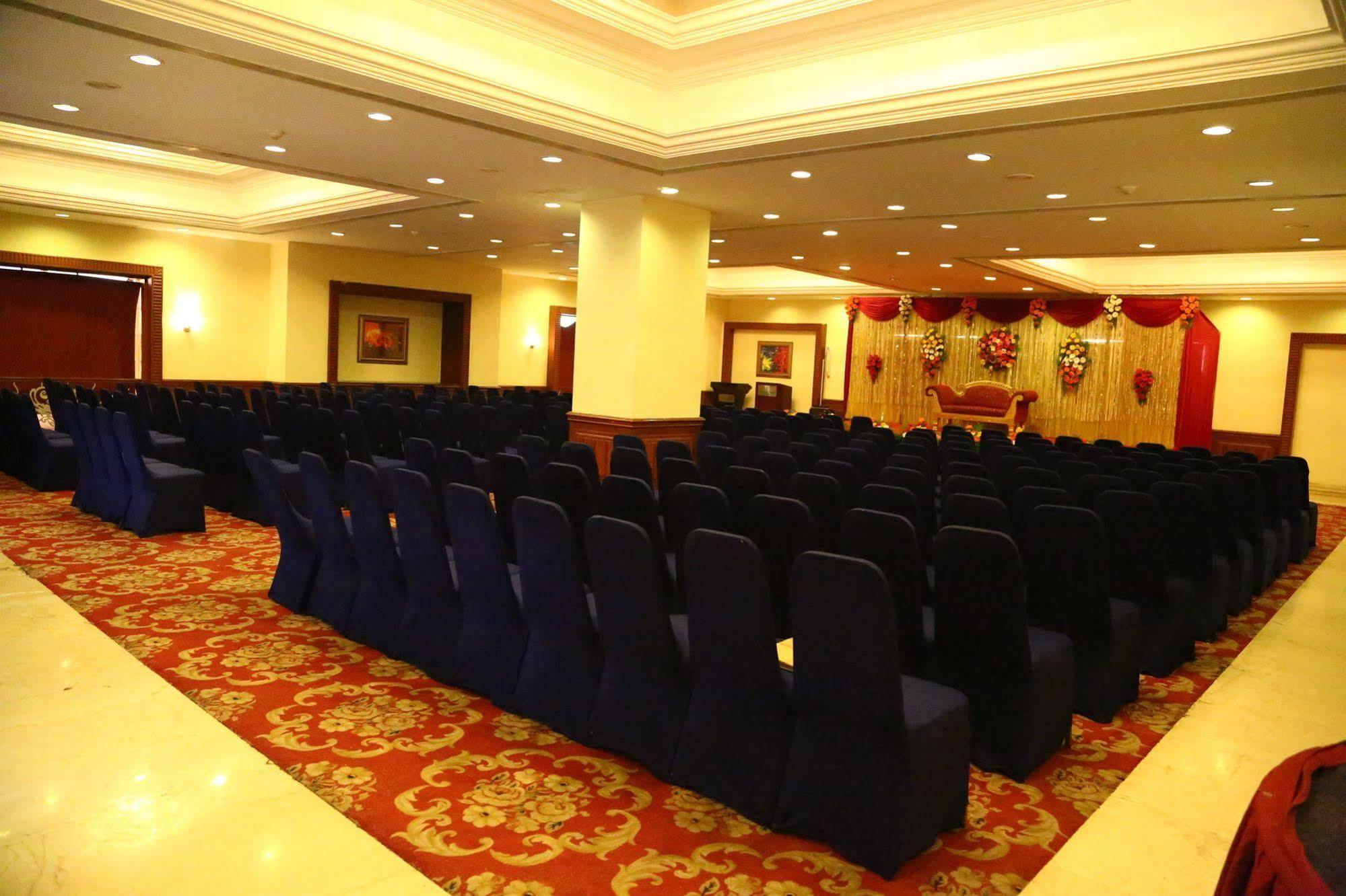 Regenta Central Deccan Chennai, Royapettah Екстериор снимка