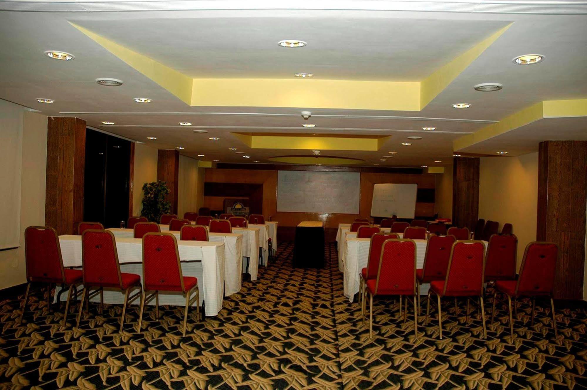 Regenta Central Deccan Chennai, Royapettah Екстериор снимка