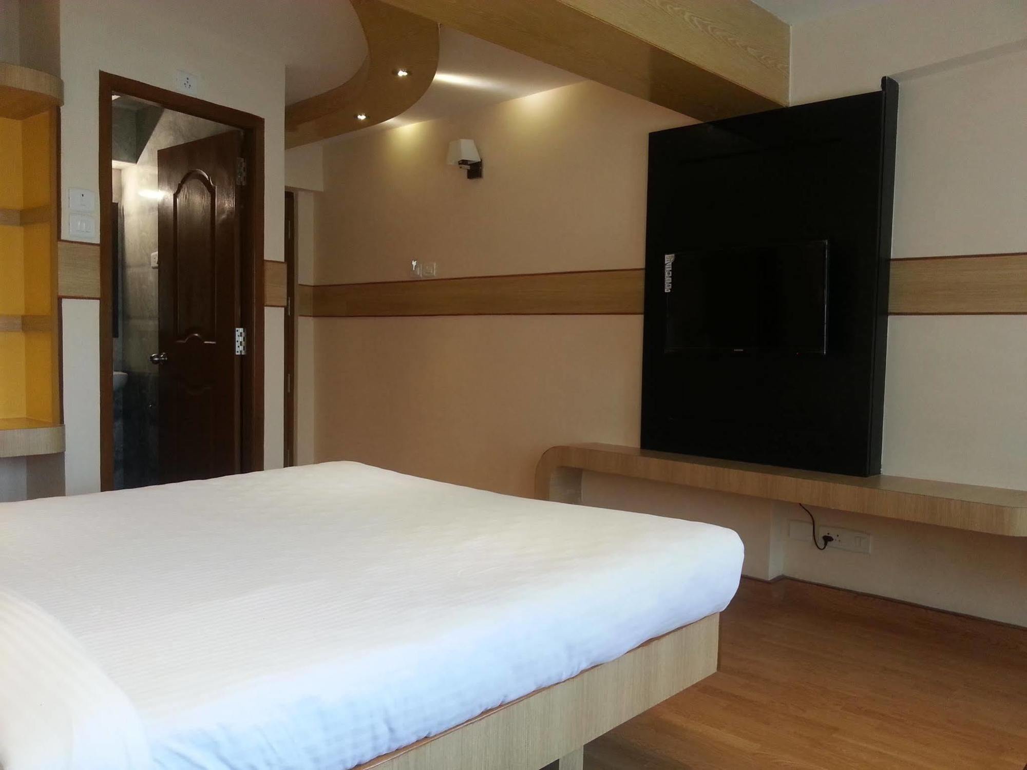 Regenta Central Deccan Chennai, Royapettah Екстериор снимка
