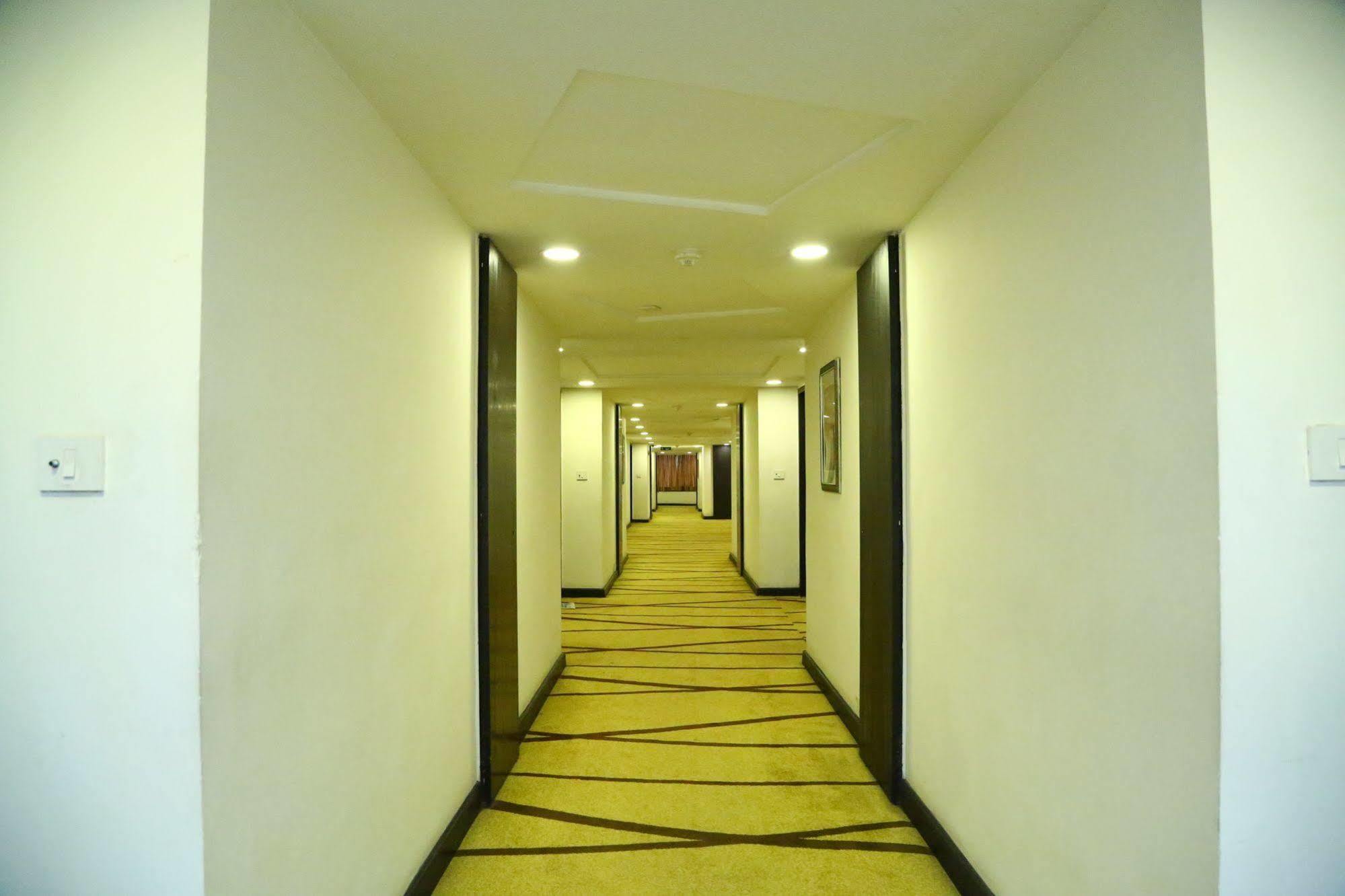 Regenta Central Deccan Chennai, Royapettah Екстериор снимка