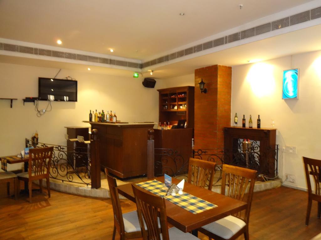 Regenta Central Deccan Chennai, Royapettah Екстериор снимка