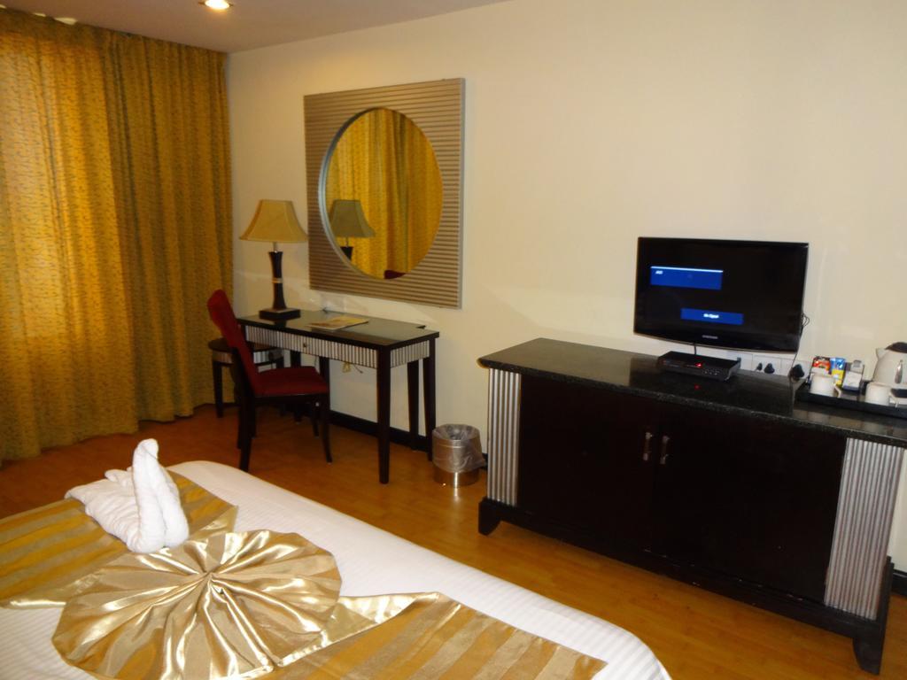 Regenta Central Deccan Chennai, Royapettah Екстериор снимка